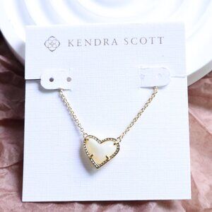 Kendra Scott Ivory Mother-of-Pearl Gold Necklace - Ari Heart